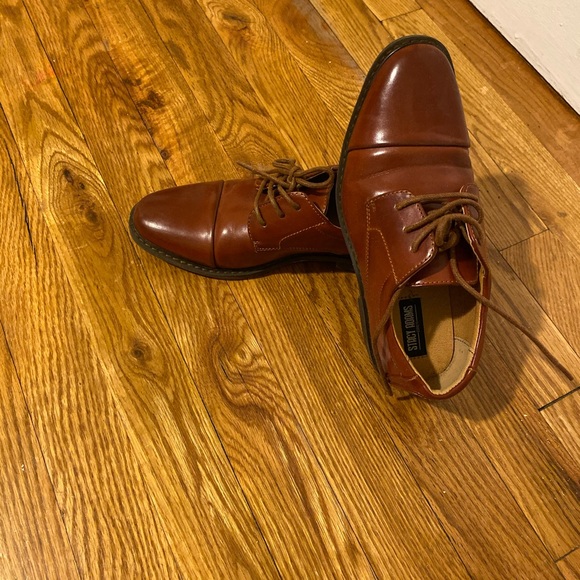 Shoes - Picture 3 of 5